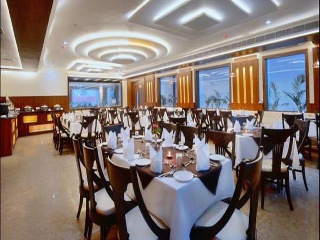 Hotel Seven Hills Tower Agra  Værelse billede
