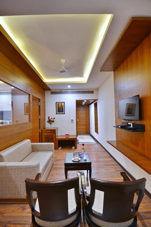 Hotel Seven Hills Tower Agra  Eksteriør billede