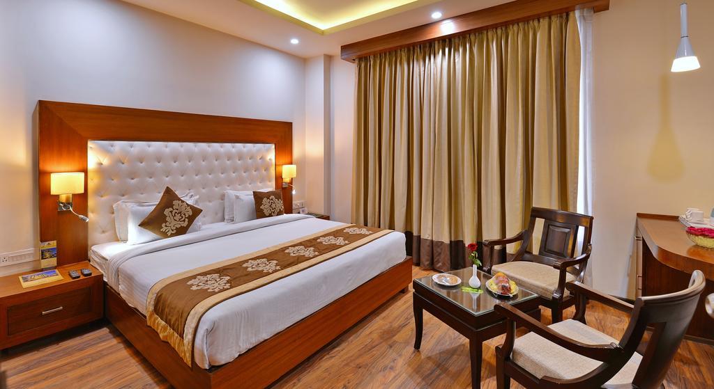 Hotel Seven Hills Tower Agra  Eksteriør billede
