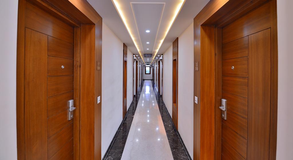 Hotel Seven Hills Tower Agra  Eksteriør billede
