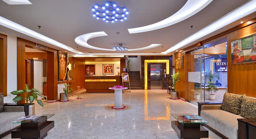 Hotel Seven Hills Tower Agra  Eksteriør billede