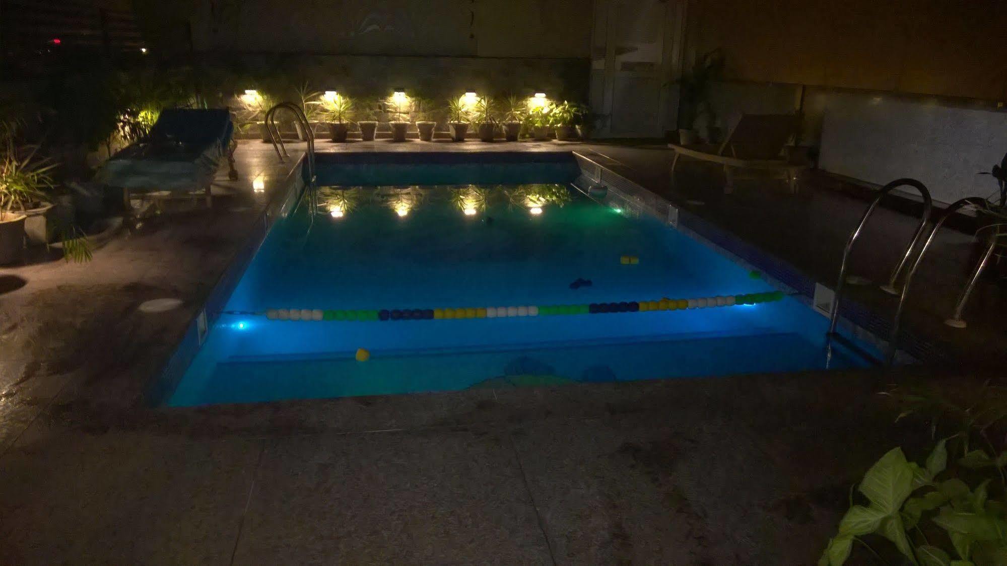Hotel Seven Hills Tower Agra  Eksteriør billede