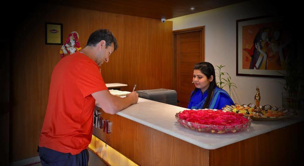 Hotel Seven Hills Tower Agra  Eksteriør billede